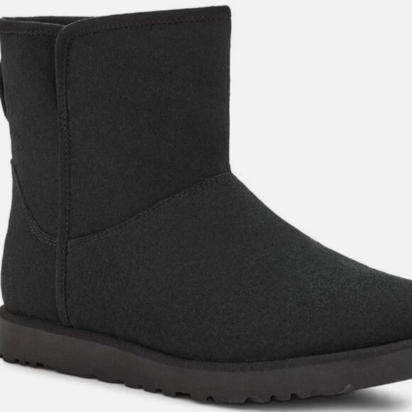 NEW WITH BOX UGG Cory II Bootie black size 11 - Picture 2 of 4